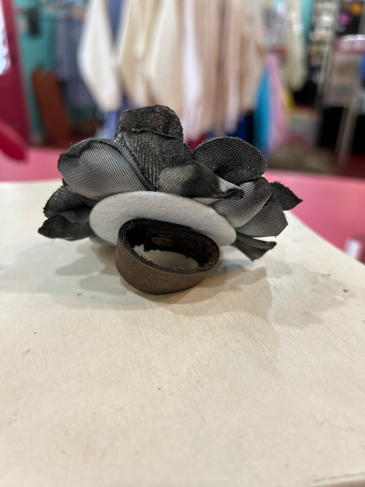 Charcoal Flower Slide