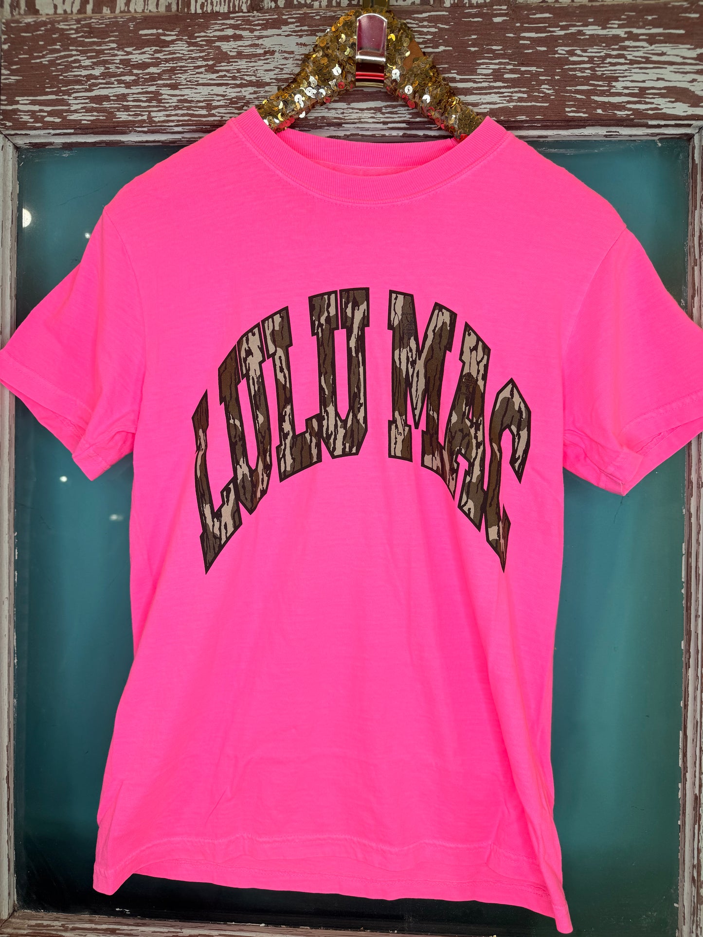 LuLu MAC ADULT Bottomland Camo in Neon Pink