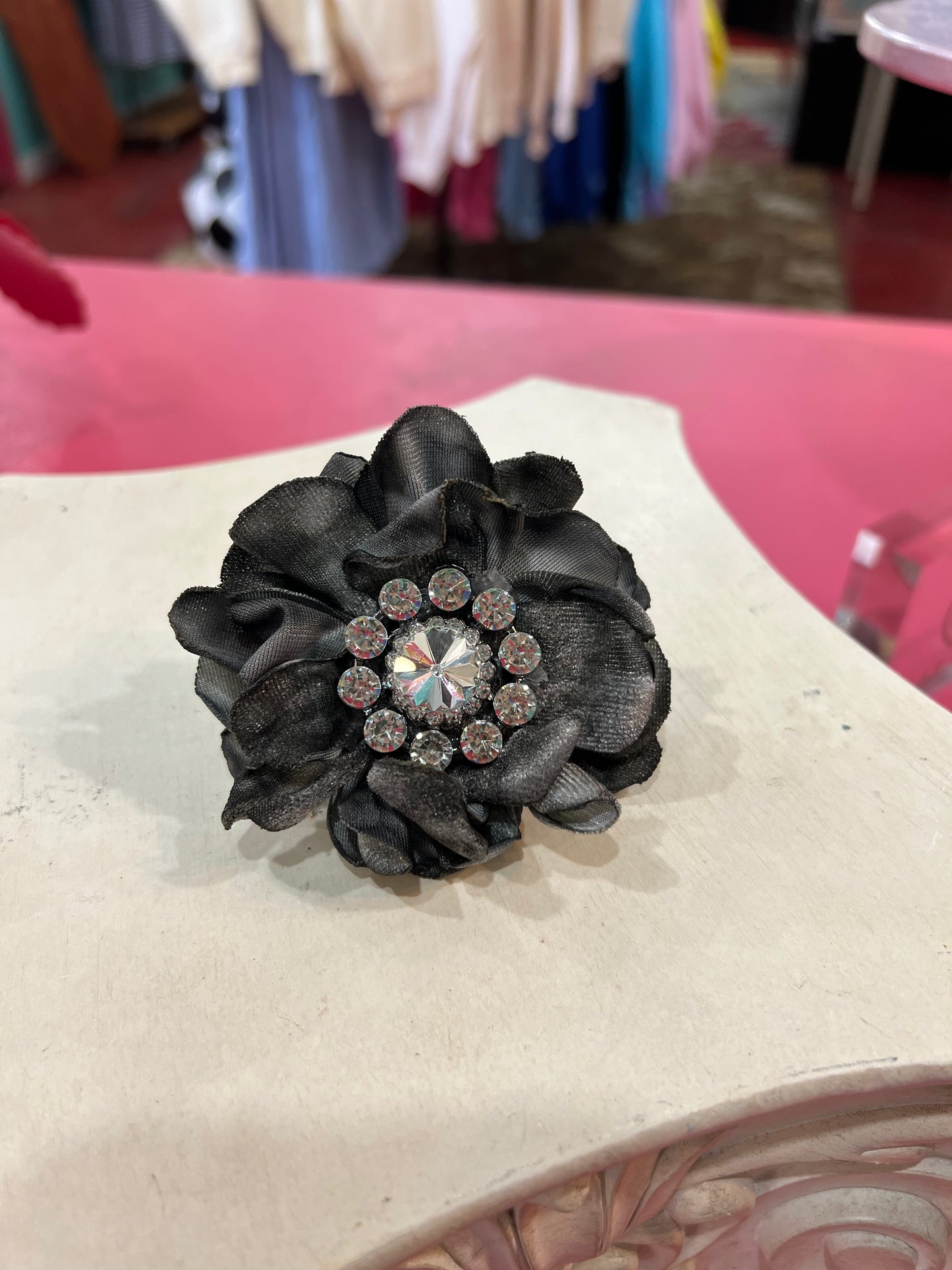 Charcoal Flower Slide