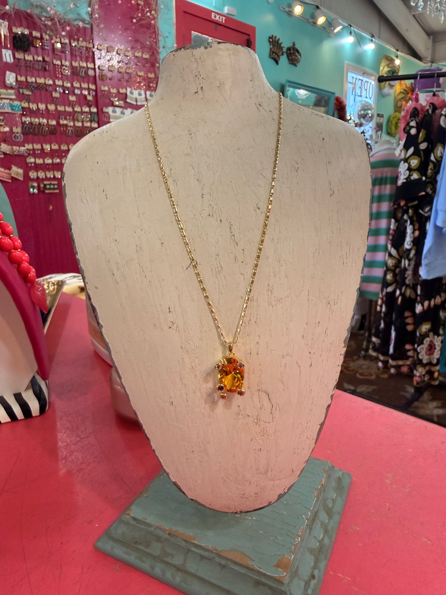 Blake Necklace in Amber